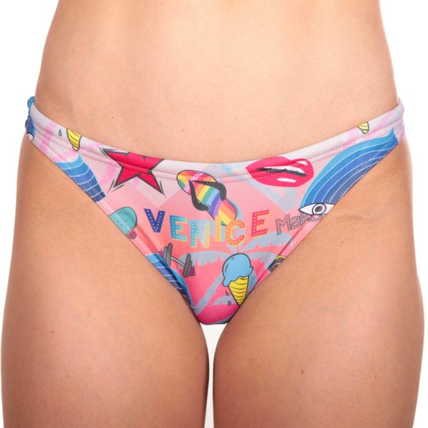 Figi do kostiumów kąpielowych dla kobiet Mako Sunkissed. Czerwone figi MAKO, xs, bez wzorów. Za 191.50 zł.