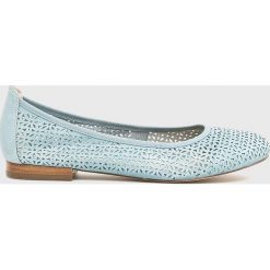 Caprice - Baleriny. Niebieskie baleriny Caprice, bez wzorów, z materiału, z okrągłym noskiem, bez obcasa. W wyprzedaży za 199.90 zł.