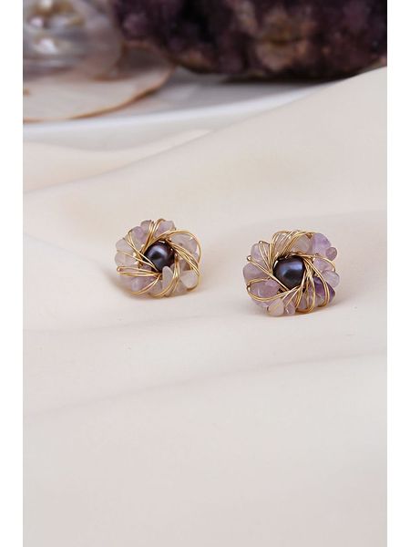 Pierres delicates Kolczyki-wkrętki z perłami w kolorze tahiti rozmiar: onesize. Różowe kolczyki Pierres delicates, z ametystem, z mosiądzu. Za 109.26 zł.