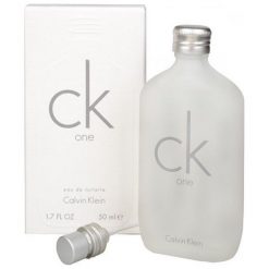 Calvin Klein CK One - woda toaletowa 50 ml. Perfumy męskie Calvin Klein. W wyprzedaży za 64.00 zł.