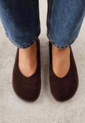 Brązowe Balerinki Barefoot z Wycięciem V przy Nosku Indira. Brązowe baleriny Renee, bez wzorów, bez obcasa. Za 99.99 zł.