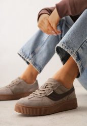 Beżowe Zamszowe Sneakersy w Stylu Klasycznych Tenisówek ze Skórzaną Wkładką Riosera. Brązowe obuwie sportowe Born2be, z jeansu, bez zapięcia, tenisowe. Za 179.99 zł.