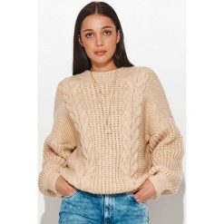 Numinou Sweter w kolorze beżowym rozmiar: onesize. Brązowe swetry Numinou, bez wzorów, z wełny, bez ramiączek. Za 114.17 zł.