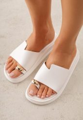 Białe Klapki Japonki Ozdobione Aplikacją na Palcu Noevianna. Białe klapki Renee, z aplikacjami, z jeansu, bez obcasa, na płaskiej podeszwie. Za 79.99 zł.