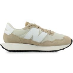 Buty sportowe na co dzień Damskie New Balance 237. Brązowe obuwie sportowe New Balance, bez zapięcia, trekkingowe. Za 369.00 zł.