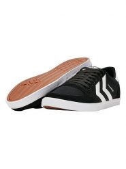 Hummel Sneakersy "Slimmer Stadil" w kolorze czarnym rozmiar: 36. Czarne trampki Hummel, bez wzorów, z materiału, bez zapięcia. Za 114.17 zł.