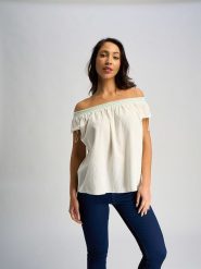 Marks & Spencer Bluzka w kolorze kremowym rozmiar: 44. Brązowe bluzki Marks & Spencer, bez wzorów, z bawełny, bez kołnierzyka, bez ramiączek. Za 74.63 zł.