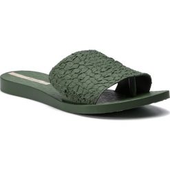 Japonki IPANEMA - Skin Fem 26314 Green/Green 20770. Zielone klapki Ipanema, bez wzorów, z tworzywa sztucznego, bez obcasa. W wyprzedaży za 79.00 zł.