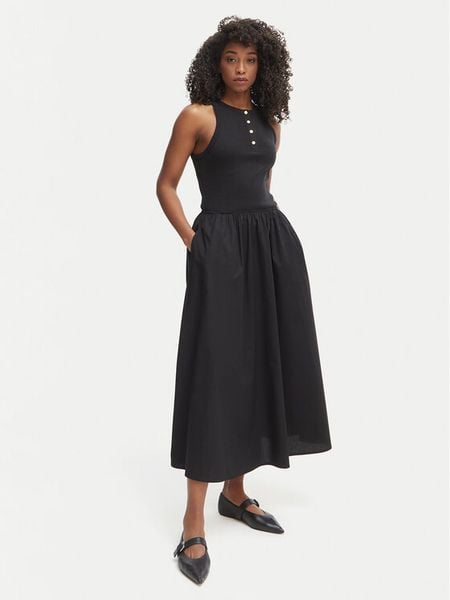 Tommy Hilfiger Sukienka codzienna WW0WW49628 Czarny Regular Fit. Czarne sukienki TOMMY HILFIGER, na co dzień, l, bez wzorów, z bawełny, bez kołnierzyka, bez ramiączek, proste. Za 416.99 zł.