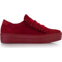 Sneakersy czerwone z falbaną. Czerwone trampki Arturo Vicci, bez wzorów, ze skóry, bez zapięcia. Za 119.50 zł.