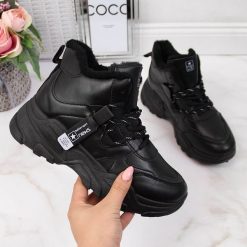 Sneakersy damskie ocieplane na grubej podeszwie czarne News 4356. Czarne botki NEWS, bez wzorów, ze skóry ekologicznej, bez obcasa, bez zapięcia. Za 80.00 zł.