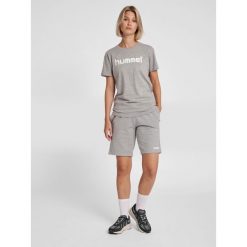Koszulka sportowa z krótkim rękawem damska Hummel Cotton Logo. Szare koszulki sportowe Hummel, bez wzorów, bez ramiączek, do piłki nożnej. Za 59.00 zł.