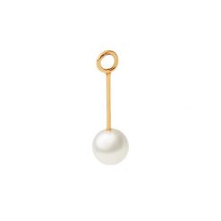 Zawieszka wisząca Pearl Lobe 2,6 cm, pozłacana. Kolczyki Lilou, z perłą, pozłacane. Za 34.50 zł.