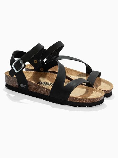 Sunbay Sandały "Evea" w kolorze czarnym rozmiar: 42. Czarne sandały Sunbay, bez wzorów, klasyczne, z otwartym noskiem, bez obcasa, bez zapięcia. Za 109.26 zł.