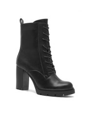 Clara Barson Botki KLARISSA WS5881-10 Czarny. Czarne botki Clara Barson, bez wzorów, ze skóry, bez obcasa, na słupku, bez zapięcia. Za 169.99 zł.
