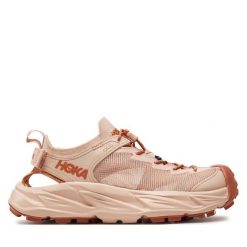 Sandały Hoka. Brązowe sandały HOKA, bez wzorów, sportowe, bez obcasa, bez zapięcia. Za 569.99 zł.