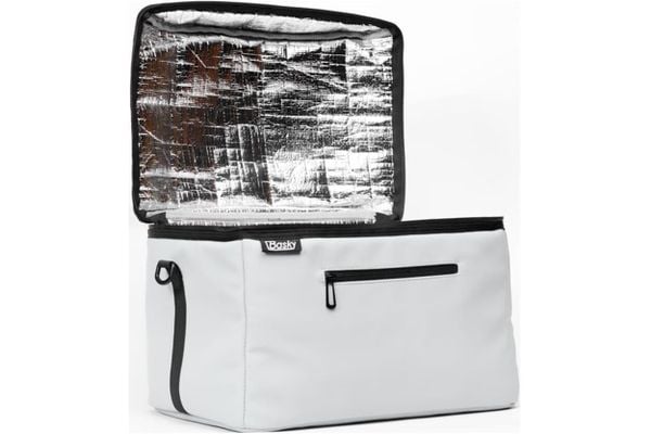 Basky torba termoizolacyjna 42 L niebieska. Niebieskie torby na ramię BASKY, bez wzorów, z materiału, na ramię, bez dodatków. Za 228.95 zł.