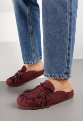 Bordowe Klapki z Frędzlami i Kokardą Narialla. Czerwone klapki Born2be, bez wzorów, bez obcasa, na płaskiej podeszwie. Za 119.99 zł.