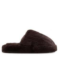 Kapcie DeeZee. Brązowe obuwie domowe DeeZee, bez wzorów, bez zapięcia. Za 79.99 zł.