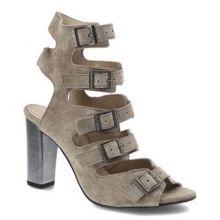 Brązowe Sandały Karino Damskie Buty Na Obcasie. Brązowe sandały Karino, bez wzorów, ze skóry, bez obcasa, na obcasie, bez zapięcia. Za 209.00 zł.