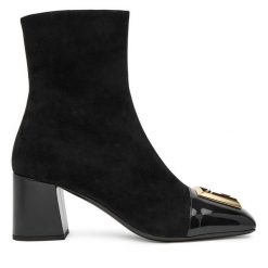 Botki Balmain. Czarne botki Balmain, bez wzorów, bez obcasa, na słupku, bez zapięcia. Za 4,249.00 zł.