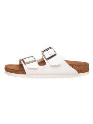 Birkenstock Klapki "Arizona" w kolorze białym rozmiar: 40. Białe klapki Birkenstock, bez wzorów, z otwartym noskiem, bez obcasa. Za 321.39 zł.