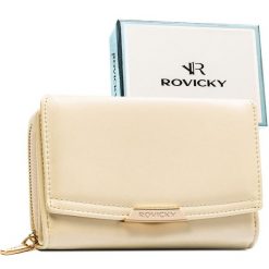 Średni, beżowy portfel damski ze skóry ekologicznej, model mieszczący dowód rejestracyjny - Rovicky. Brązowe portfele ROVICKY, bez wzorów, ze skóry ekologicznej. Za 79.99 zł.