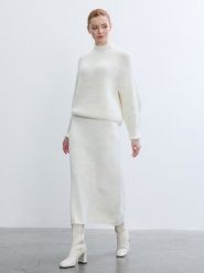 BGN Sweter w kolorze białym rozmiar: 36. Białe swetry BGN, bez wzorów, prążkowane, bez ramiączek. Za 121.99 zł.