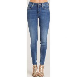 JEANSY DIVINE SLIM FIT LIU JO. Niebieskie jeansy Liu Jo, z aplikacjami, z podwyższonym stanem. Za 449.40 zł.