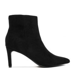 Botki JENNY. Czarne botki Jenny, bez wzorów, bez obcasa, na szpilce, bez zapięcia. Za 159.99 zł.