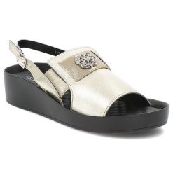 Złote Sandały S.Barski Stylowe Obuwie Damskie. Żółte sandały S.BARSKI, z aplikacjami, eleganckie, bez obcasa, na koturnie, bez zapięcia. Za 149.00 zł.