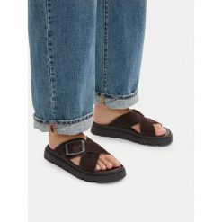 Klapki G-Star. Brązowe klapki G-Star, bez wzorów, bez obcasa. Za 133.99 zł.