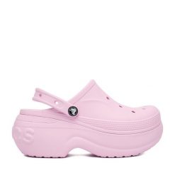 Klapki Crocs. Czerwone klapki Crocs, bez wzorów, bez obcasa. Za 279.99 zł.