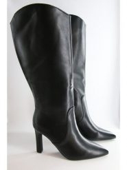 Bellucci Kozaki w kolorze czarnym rozmiar: 40. Czarne kozaki Bellucci, na zimę, bez obcasa, na szpilce, bez zapięcia. Za 165.99 zł.