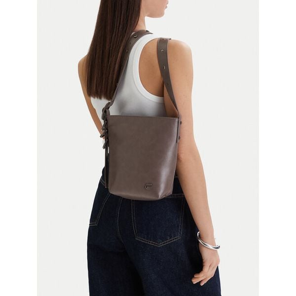Torebka G-Star Raw. Brązowe listonoszki G-Star Raw, bez wzorów, retro, bez dodatków. Za 90.99 zł.