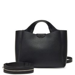 Torebka DKNY. Czarne torebki klasyczne DKNY, bez wzorów, bez dodatków. Za 499.99 zł.