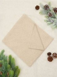 Szalik - beżowy. Brązowe szaliki Sinsay, bez wzorów, z materiału. Za 35.99 zł.