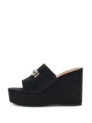 Guess Klapki FLJEVZ FAB04 Czarny. Czarne klapki Guess, z aplikacjami, z materiału, bez obcasa. Za 549.99 zł.