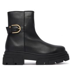 Botki Tommy Hilfiger. Czarne botki TOMMY HILFIGER, bez wzorów, bez obcasa, na płaskiej podeszwie, bez zapięcia. Za 749.99 zł.