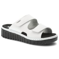 Klapki damskie Rieker, cholewka ze skóry naturalnej z regulowanymi paskami na rzepy odkryty fason profilowana wkładka, białe, V1392-80. Białe klapki Rieker, bez wzorów, ze skóry, bez obcasa. Za 299.00 zł.