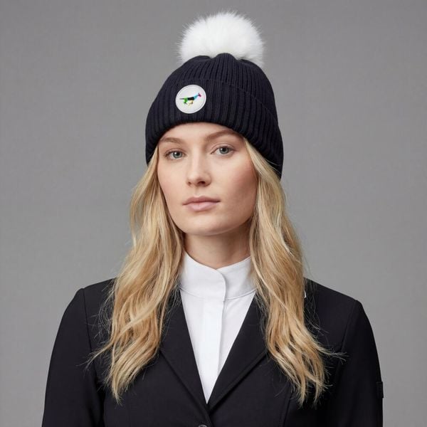 Czapka z pomponem Galop Wear. Czarne czapki GALOP WEAR, z aplikacjami, z bawełny. Za 139.00 zł.