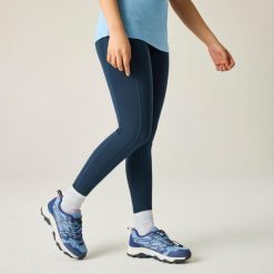 Buty damskie Blaze II. Niebieskie trekkingi Regatta, z gumy, trekkingowe. Za 189.99 zł.