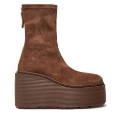 Botki Vic Matié. Brązowe botki Vic Matié, bez wzorów, bez obcasa, na koturnie, bez zapięcia. Za 1,859.00 zł.
