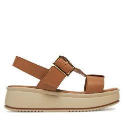 Sandały Lasocki. Brązowe sandały Lasocki, bez wzorów, bez obcasa, na koturnie, bez zapięcia. Za 169.99 zł.