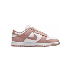 Buty sportowe damskie Nike Dunk Low Whisper. Czerwone obuwie sportowe Nike, bez zapięcia, trekkingowe. Za 478.40 zł.