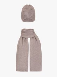 Szara czapka i szalik z domieszką wełny. Szare szaliki Ryłko, bez wzorów, z tkaniny. Za 179.99 zł.