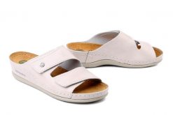 DR. BRINKMANN 700777-08 beige, klapki damskie. Brązowe klapki Dr. Brinkmann, bez wzorów, ze skóry, bez obcasa. Za 195.42 zł.