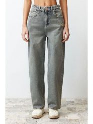 Trendyol Dżinsy - Comfort fit - w kolorze szarym rozmiar: 42. Szare jeansy Trendyol, bez wzorów, z podwyższonym stanem. Za 86.99 zł.