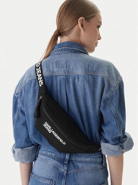 Karl Lagerfeld Jeans Nerka B1W30248 Czarny. Czarne torebki klasyczne Karl Lagerfeld Jeans, bez wzorów, z jeansu, bez dodatków. Za 559.99 zł.