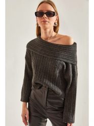 Bianco Lucci Sweter w kolorze czarnym rozmiar: onesize. Czarne swetry Bianco Lucci, bez wzorów, ze splotem, bez ramiączek. Za 86.99 zł.